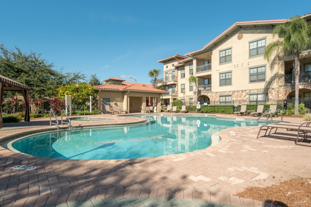 Condo, 3 Bedrooms