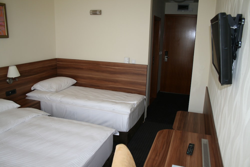 Superior Triple Room, 1 Bedroom, Accessible photo 1