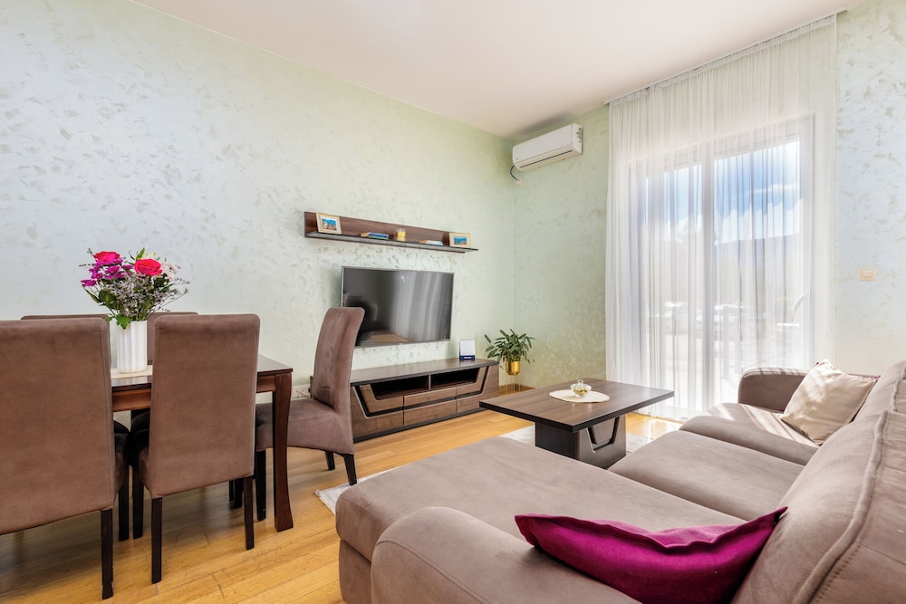 Apartment, 2 Bedrooms - Photo 7