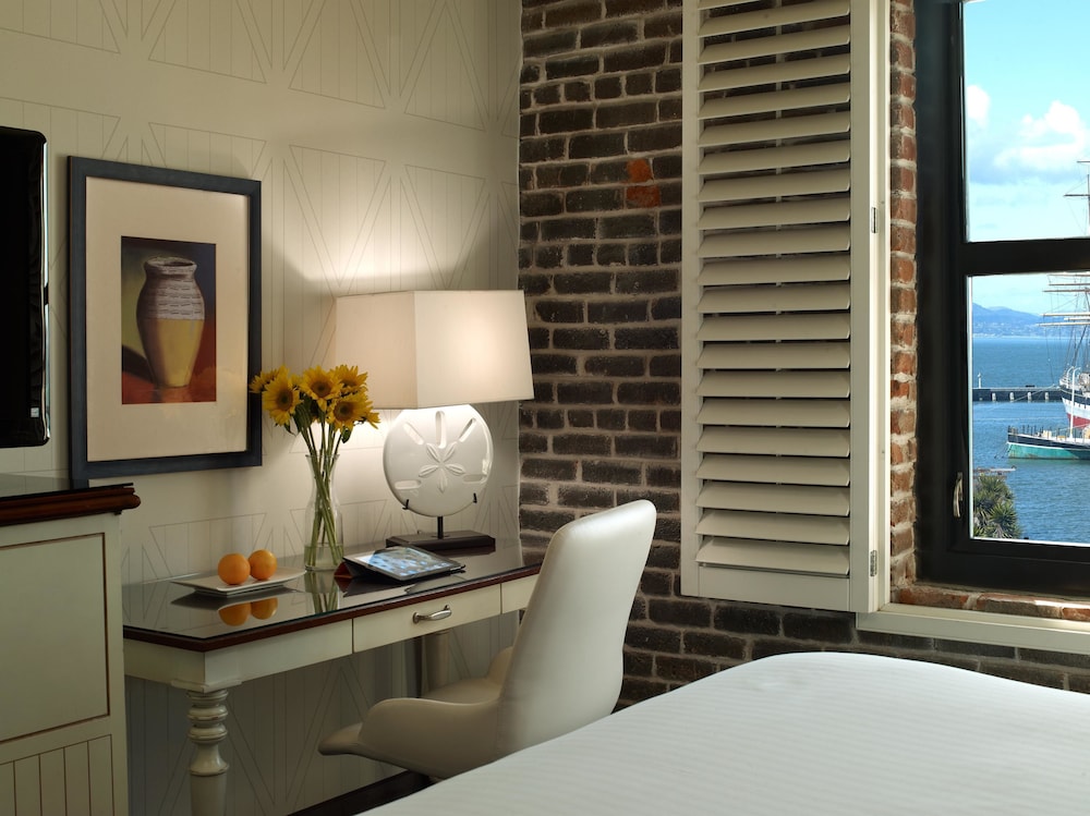 Room, 2 Queen Beds, Mobility Accessible, Bay View (Roll-In Shower) - Photo 2