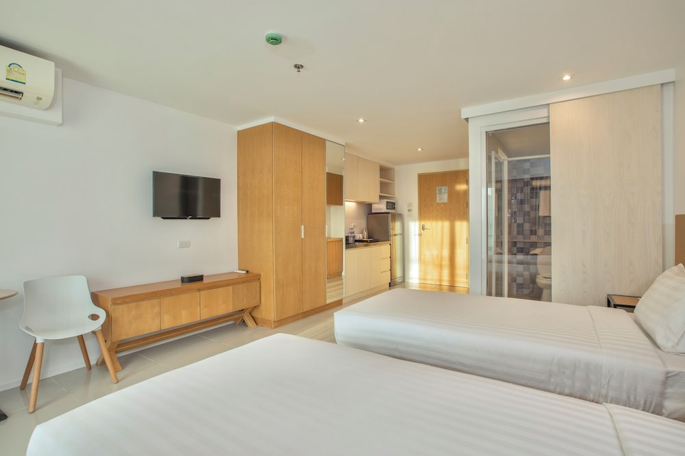 Superior Studio, 2 Twin Beds