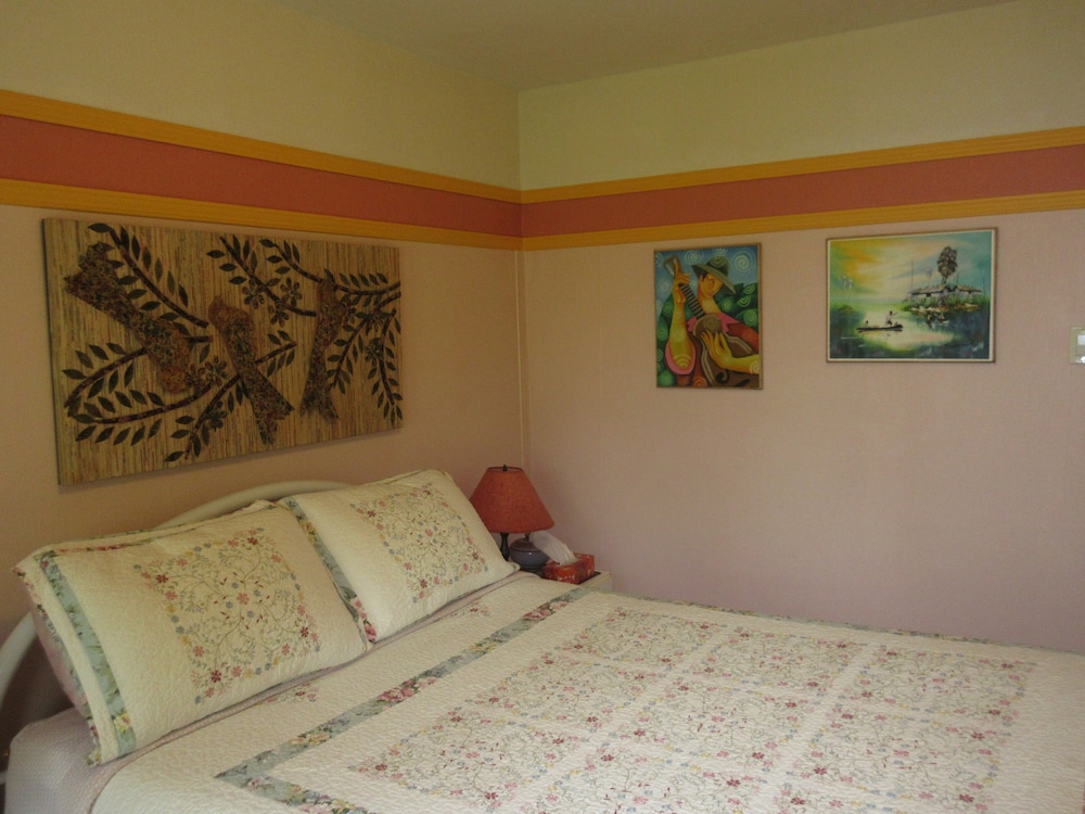 Superior Double Room, Shared Bathroom, Park View (Rose) photo 3