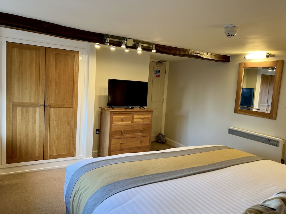 Superior Double or Twin Room, Ensuite, Partial Sea View (Room 2 Rhuddlan ) photo 3