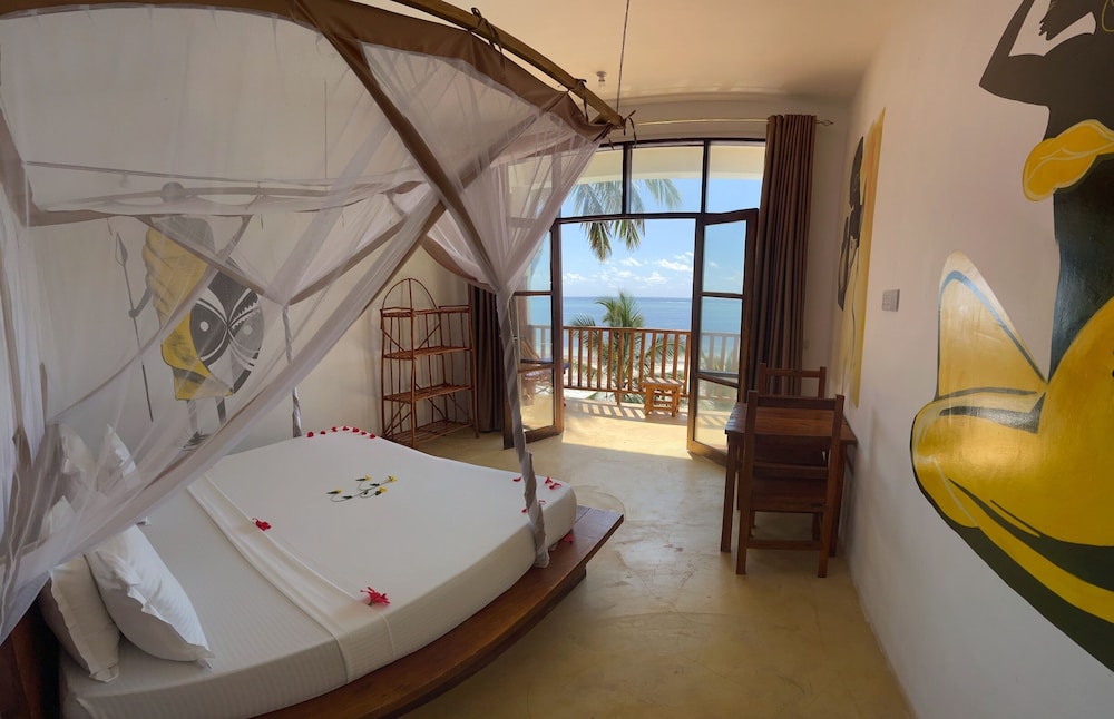 Deluxe Double Room, 1 King Bed, Sea View photo 2