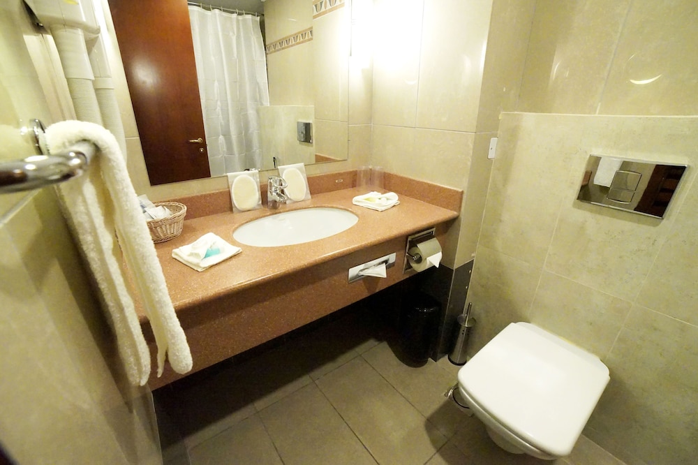Deluxe Queen Room - Photo 4