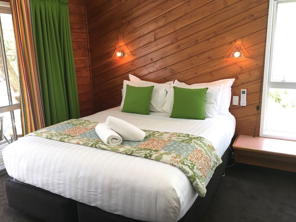 Executive Studio, Private Bathroom, Garden View