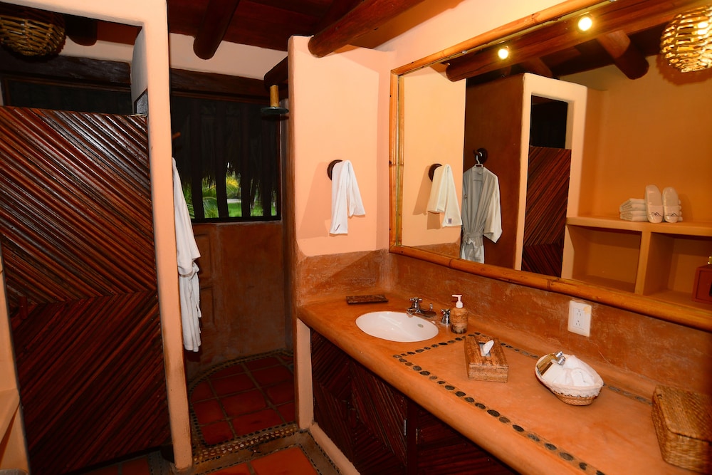 Deluxe Room, Accessible photo 2