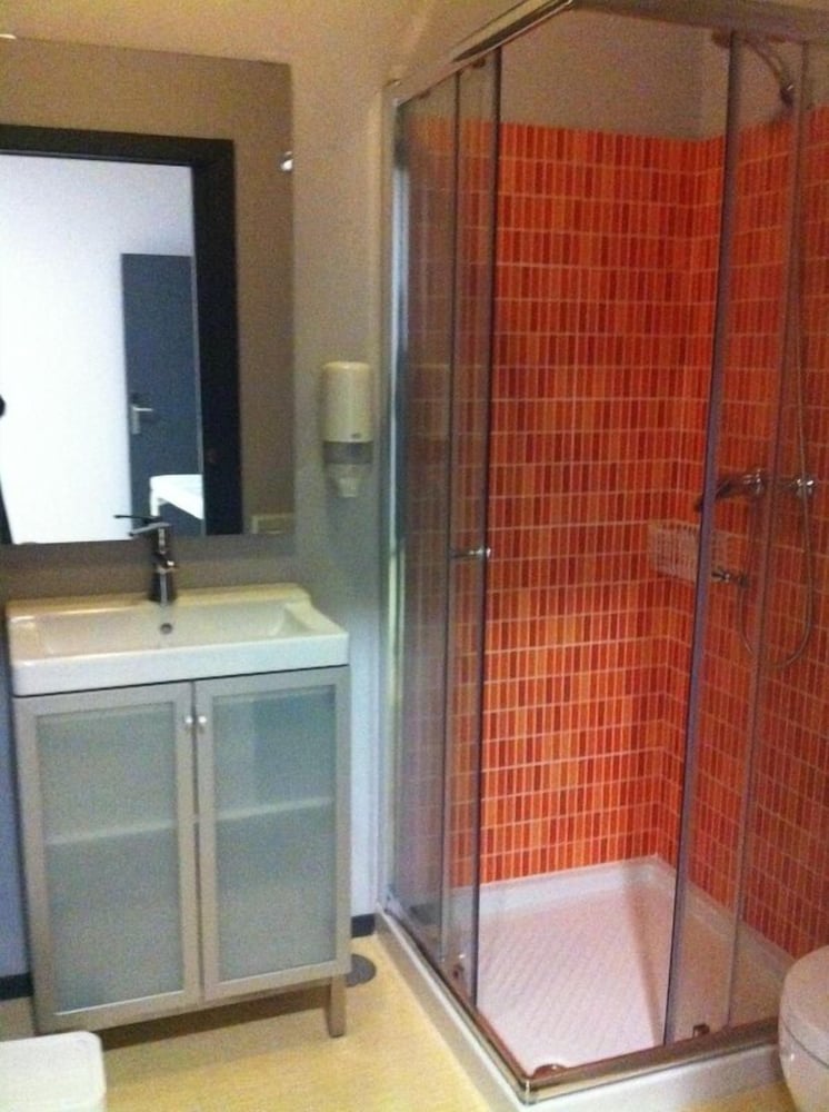 Dormitorio compartido, con baño privado (1 cama en habitación de 4)
