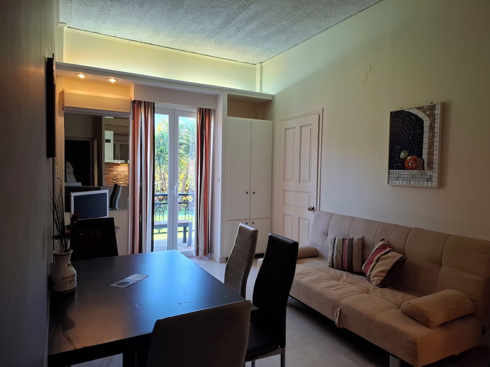 Apartment, 1 Bedroom, Garden View photo 3