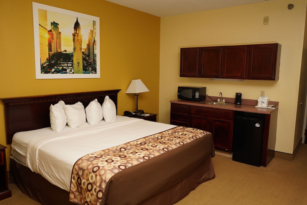 Standard Room, 1 King Bed, Non Smoking - Photo 8