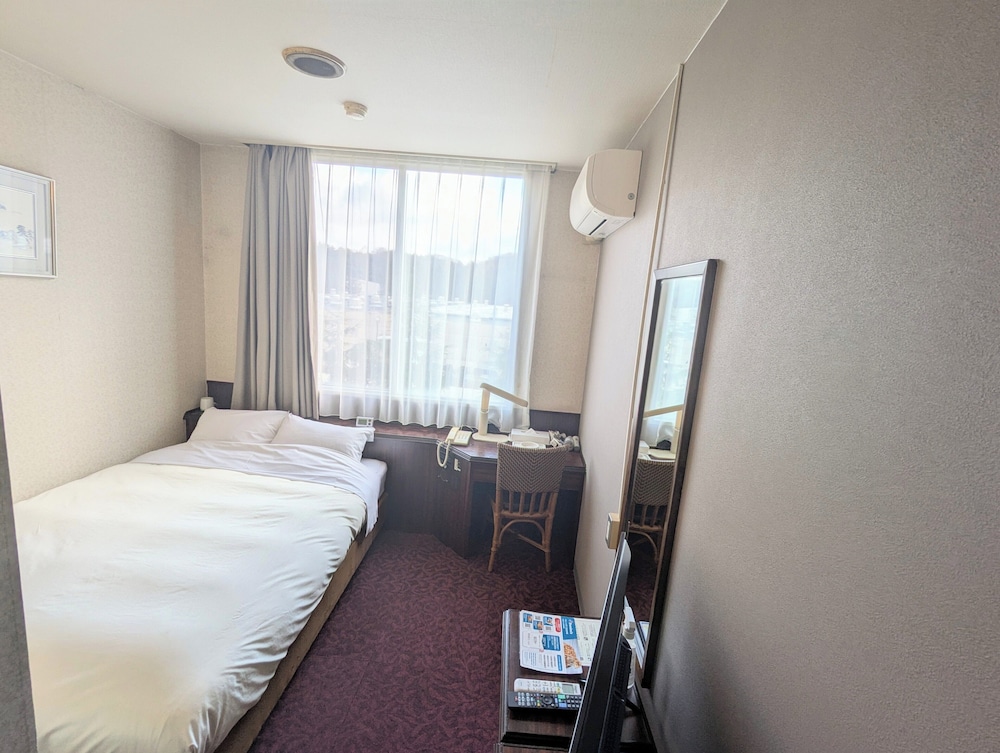 Economy Double Room, Smoking - Photo 1