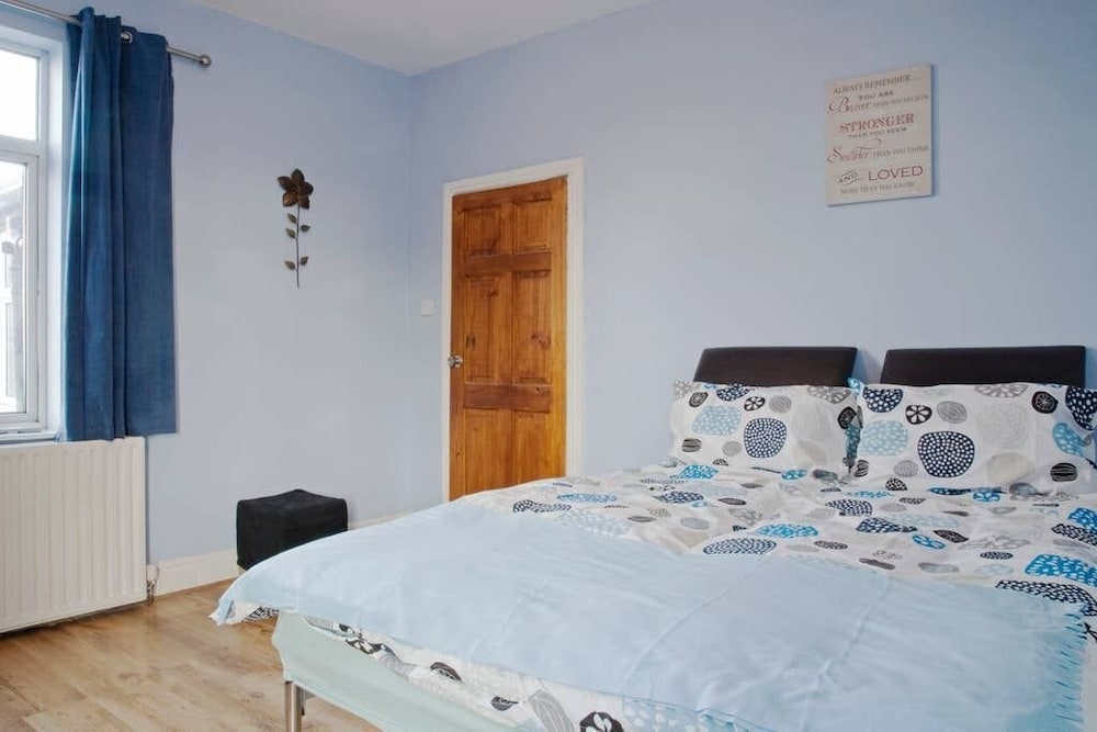Deluxe Twin Room, Shared Bathroom, Garden View