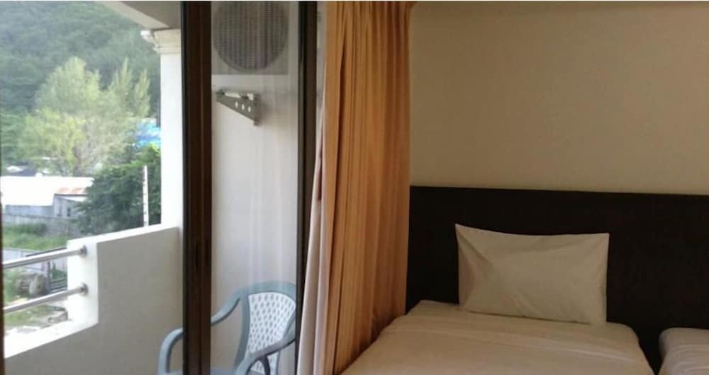 Standard Twin Room photo 3
