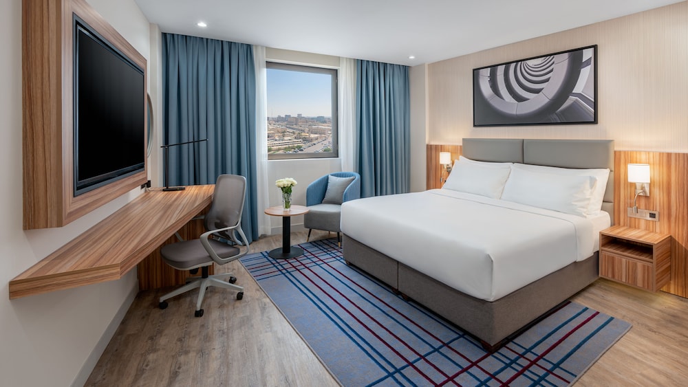 Suite, 1 Bedroom, City View - Photo 6