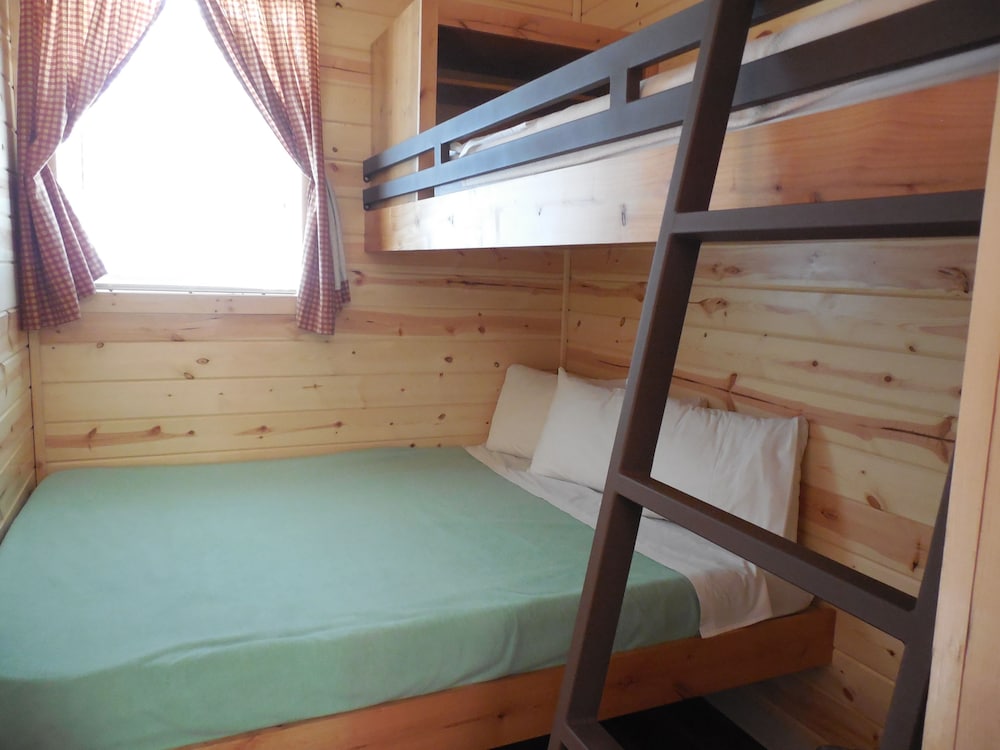 Cabin photo 1
