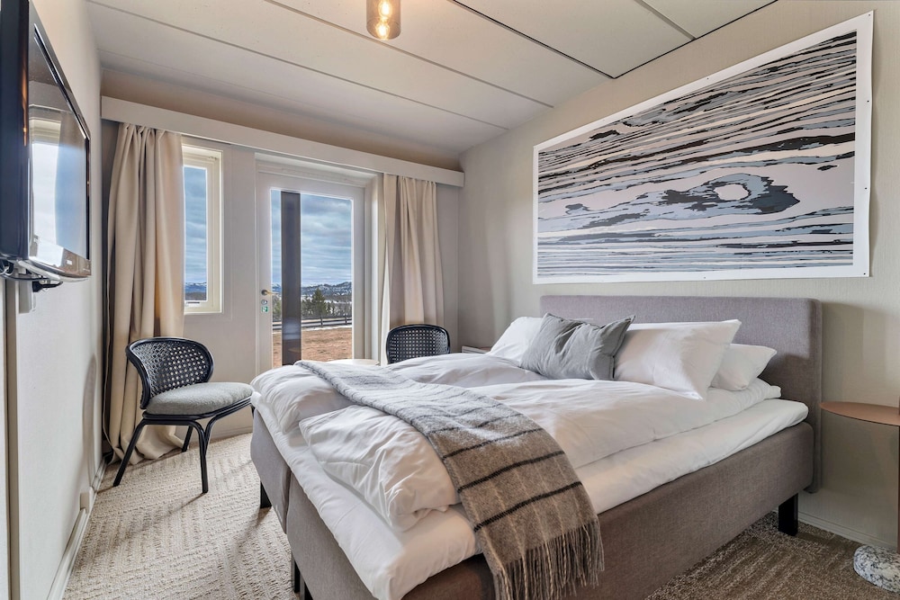 Junior Suite, 1 Queen Bed, Non Smoking, Sea View (with Sofabed) photo 1