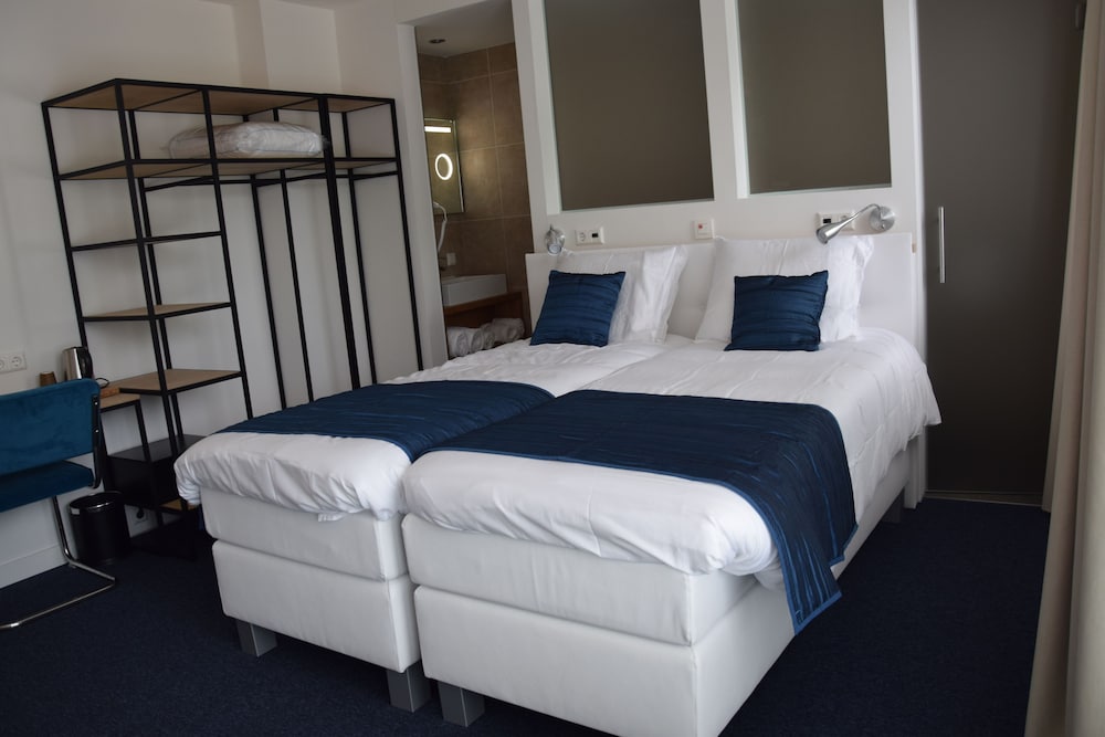 Deluxe Double Room photo 3