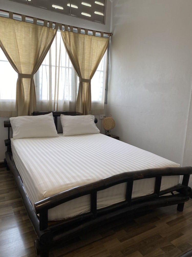 Fanned Double With Private Bathroom