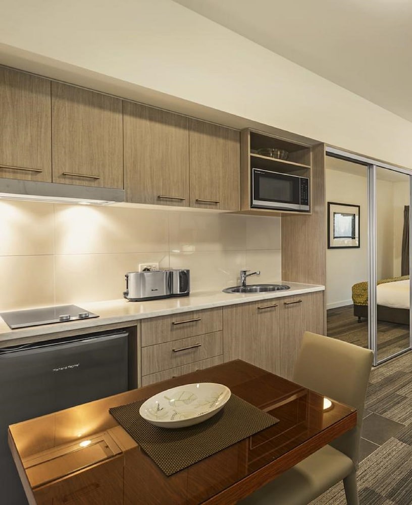 Studio Apartment thumbnail 5