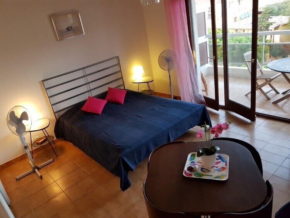 Panoramic Studio, Ensuite, Sea View (35) photo 2