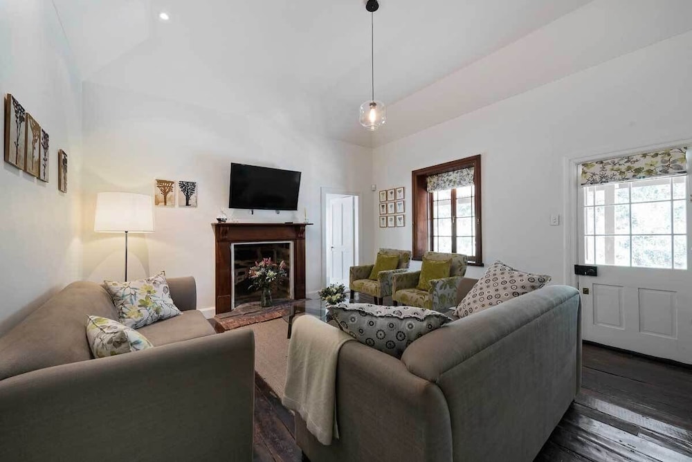Luxury Cottage, 3 Bedrooms, 2 Bathrooms