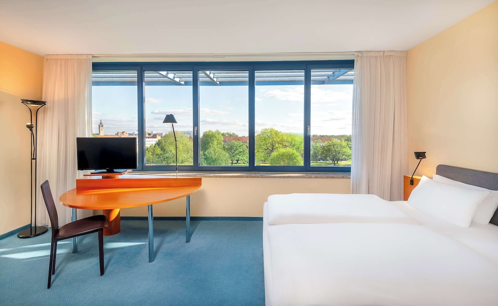 Standard Room, Park View - Photo 1