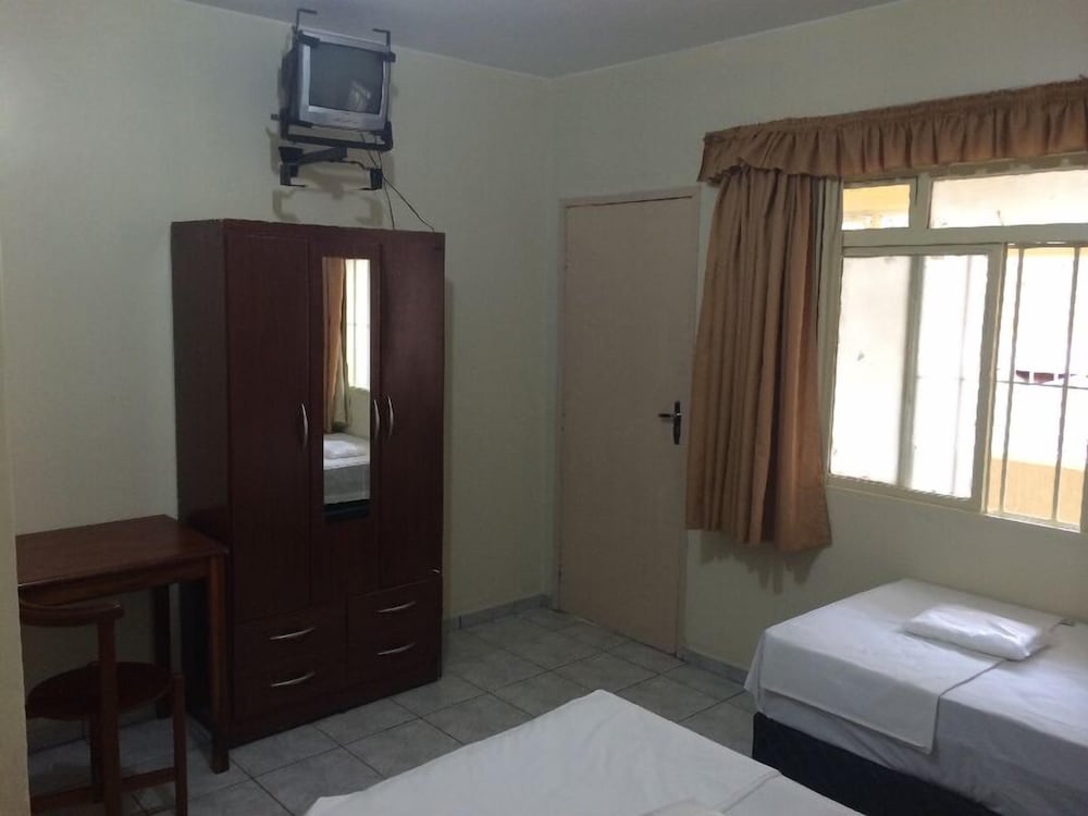 Suite, Private Bathroom (with Air Conditioning) photo 3