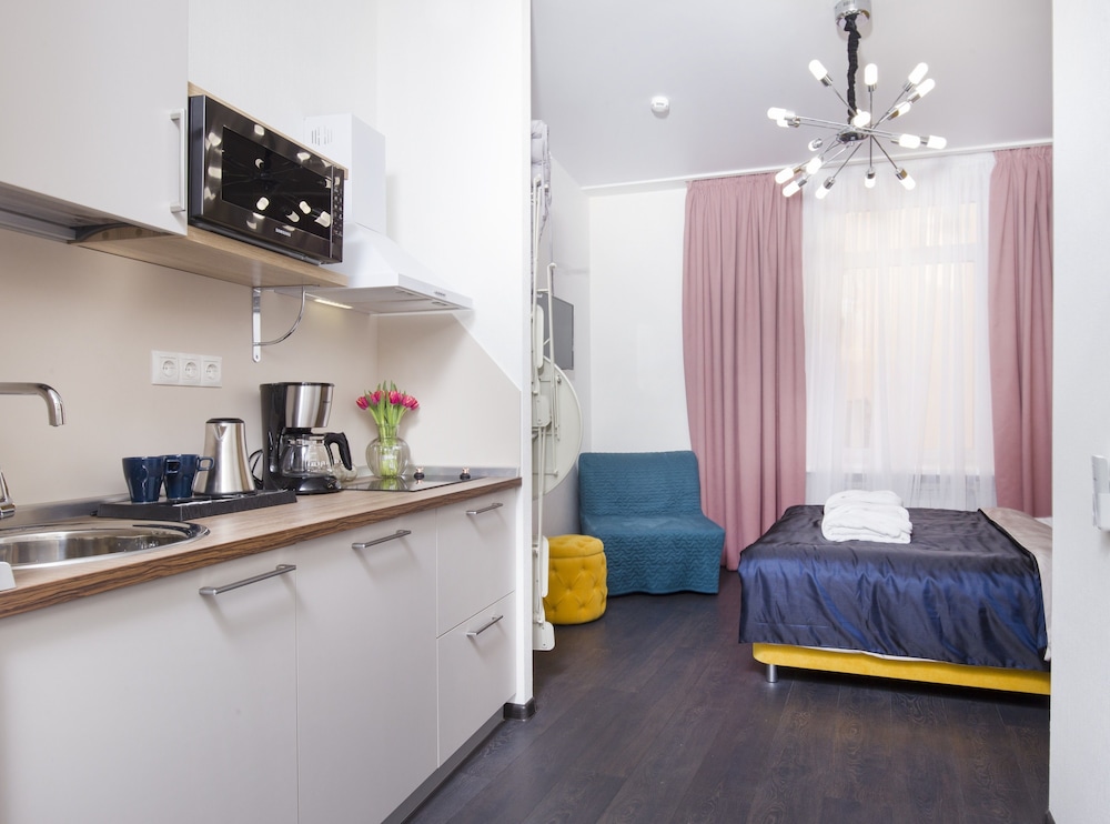 Family Room, Kitchen
