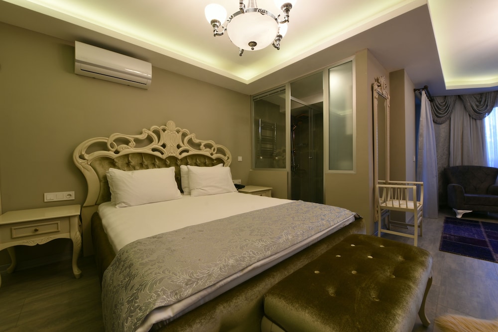 Suite con Jacuzzi en Cuarto de Cuarzo Rosa