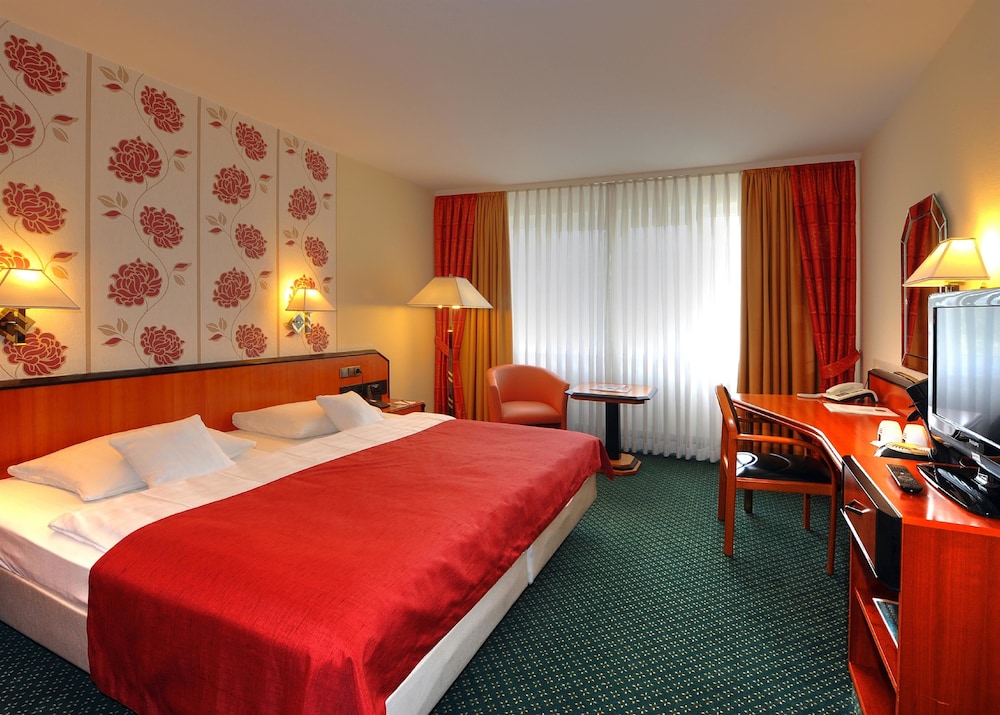 Economy Room, 2 Twin Beds photo 3