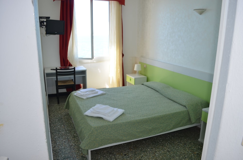 Double or Twin Room photo 1