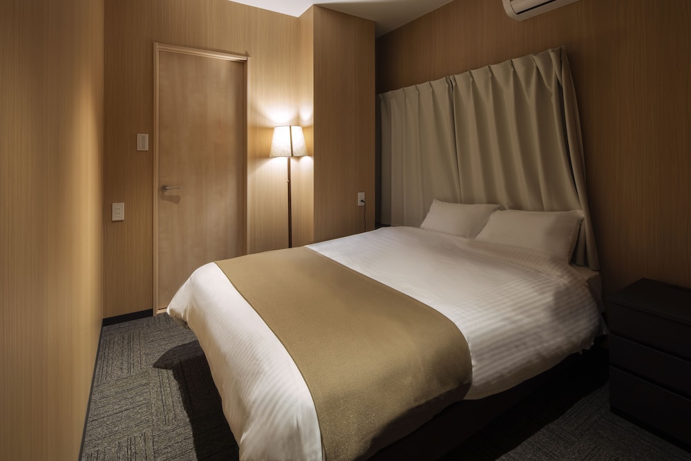 Deluxe Suite, Multiple Beds, Non Smoking, Hot Tub - Photo 4