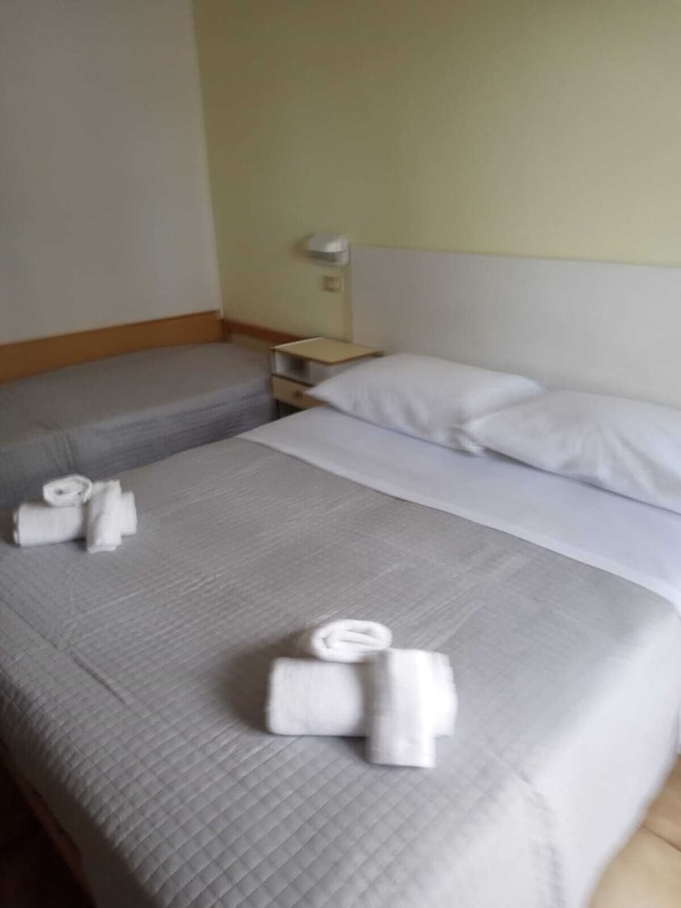 Economy Triple Room, Balcony, Sea View