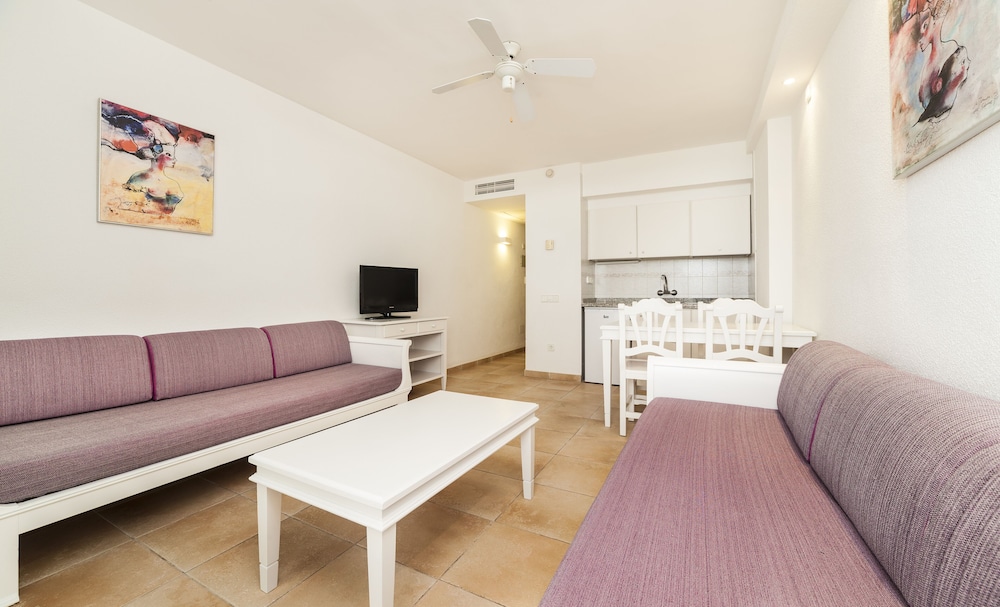 Apartment, Balcony, Sea View photo 2