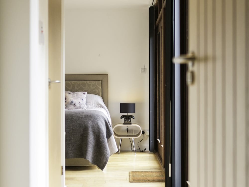Luxury Villa, Ensuite, Garden View photo 2