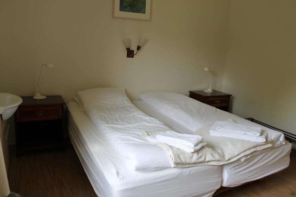 Double or Twin Room, Shared Bathroom photo 3