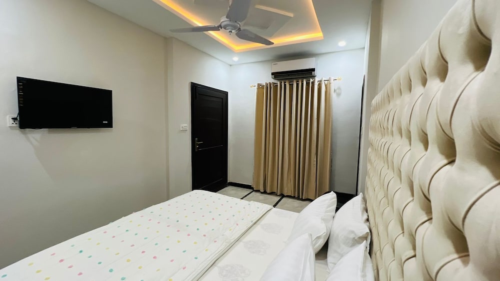 Basic Twin Room