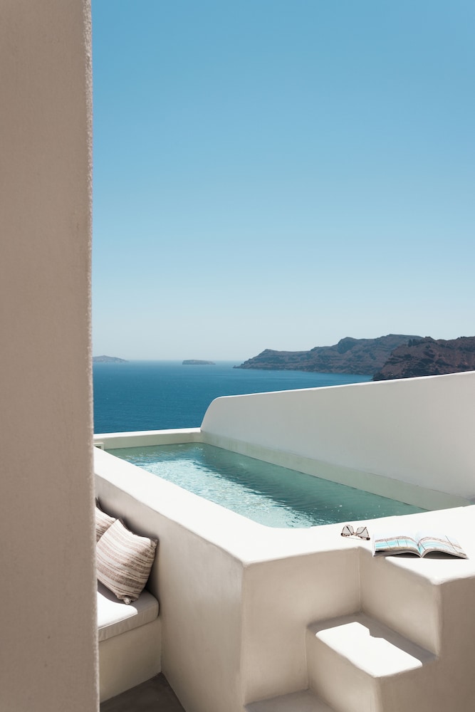 Caldera Residence - Photo 2