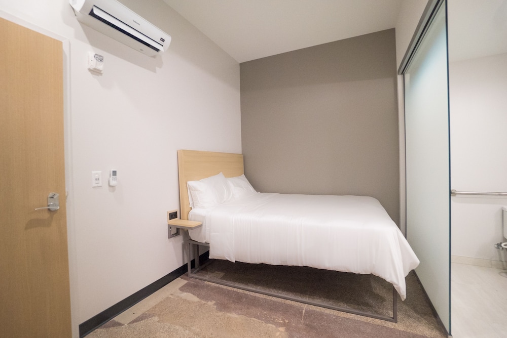 SOVA Accessible Room - Photo 1