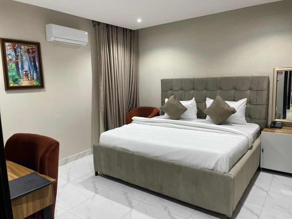 Classic Double Room