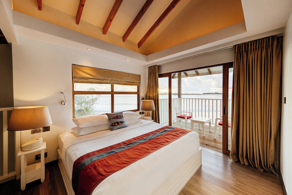 Bungalow, Garden Area