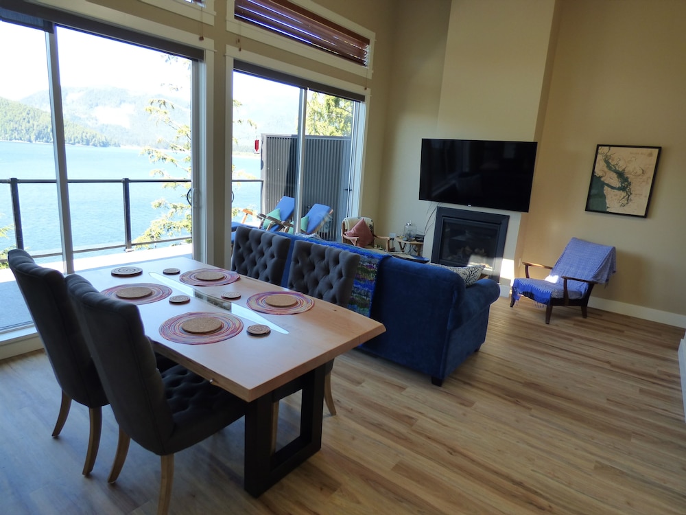 Luxury House, 3 Bedrooms, Ocean View photo 1