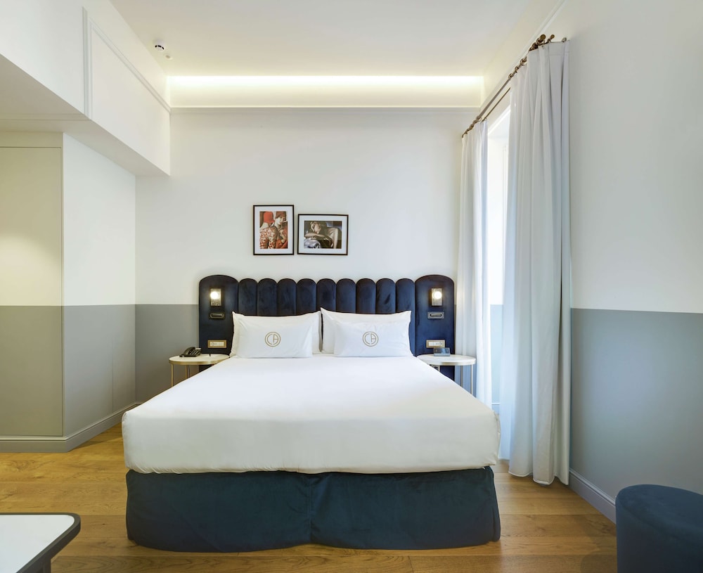 Double Room, Partial Sea View (Carmen)