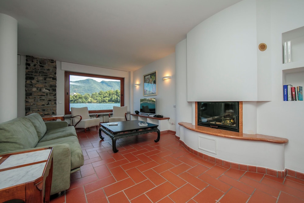 Villa, 3 Bedrooms, Private Pool, Lakeside photo 3