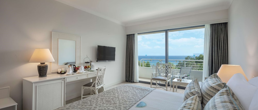 Standard Sea View photo 2