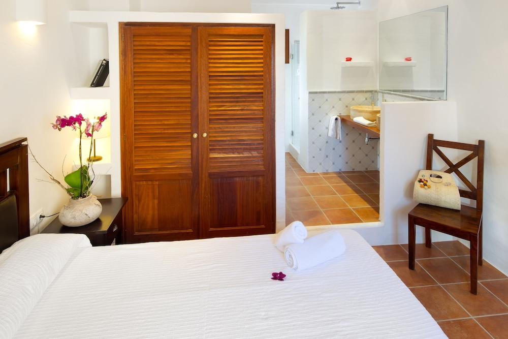 Villa, 4 Bedrooms photo 2