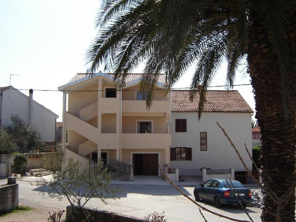 Apartment (Ena - near marina "Kornati" - A2(2))