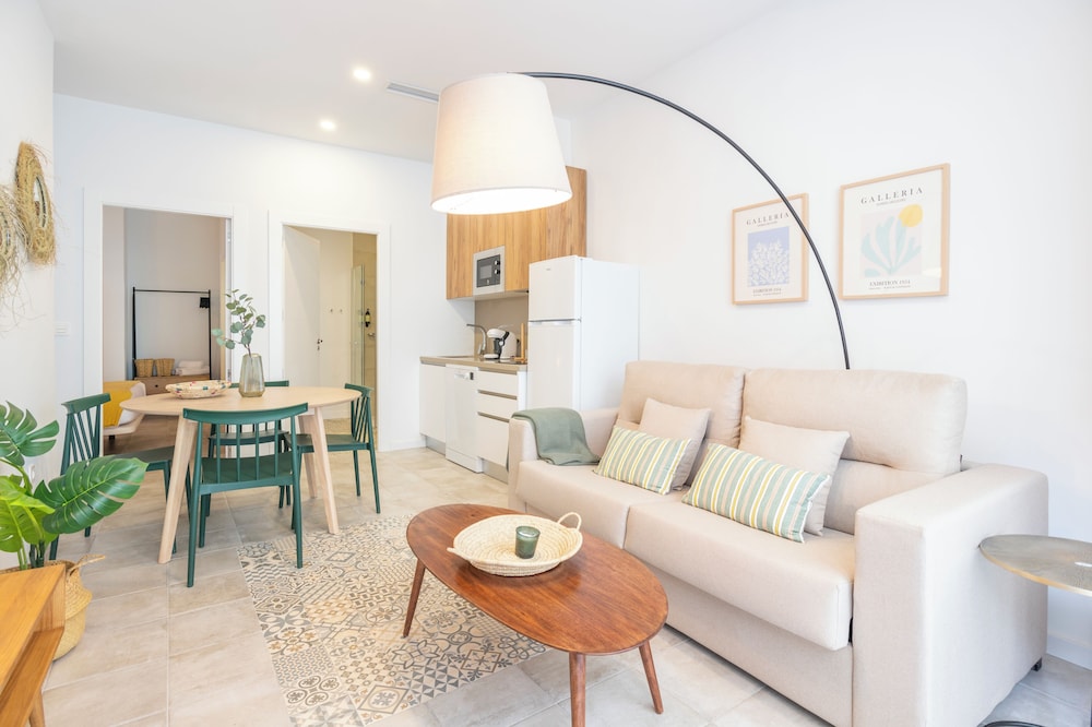 Apartment 2 Bedrooms Groundfloor