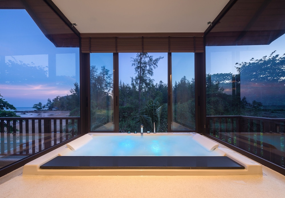 Luxury Villa, Non Smoking photo 2