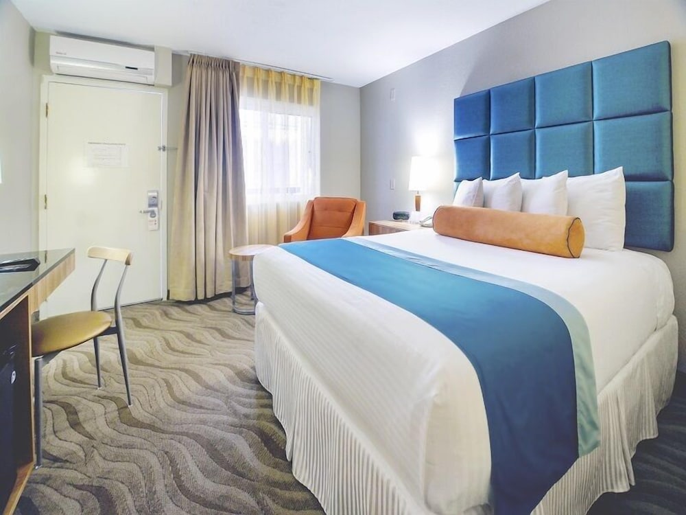 Room, 1 Queen Bed (Cozy) - Photo 1
